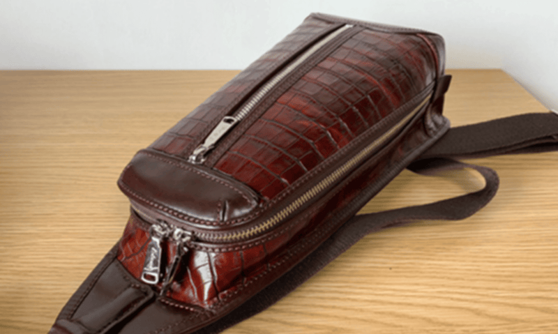 本物のバック職人集団が作るオンオフに使える大人のボディバック