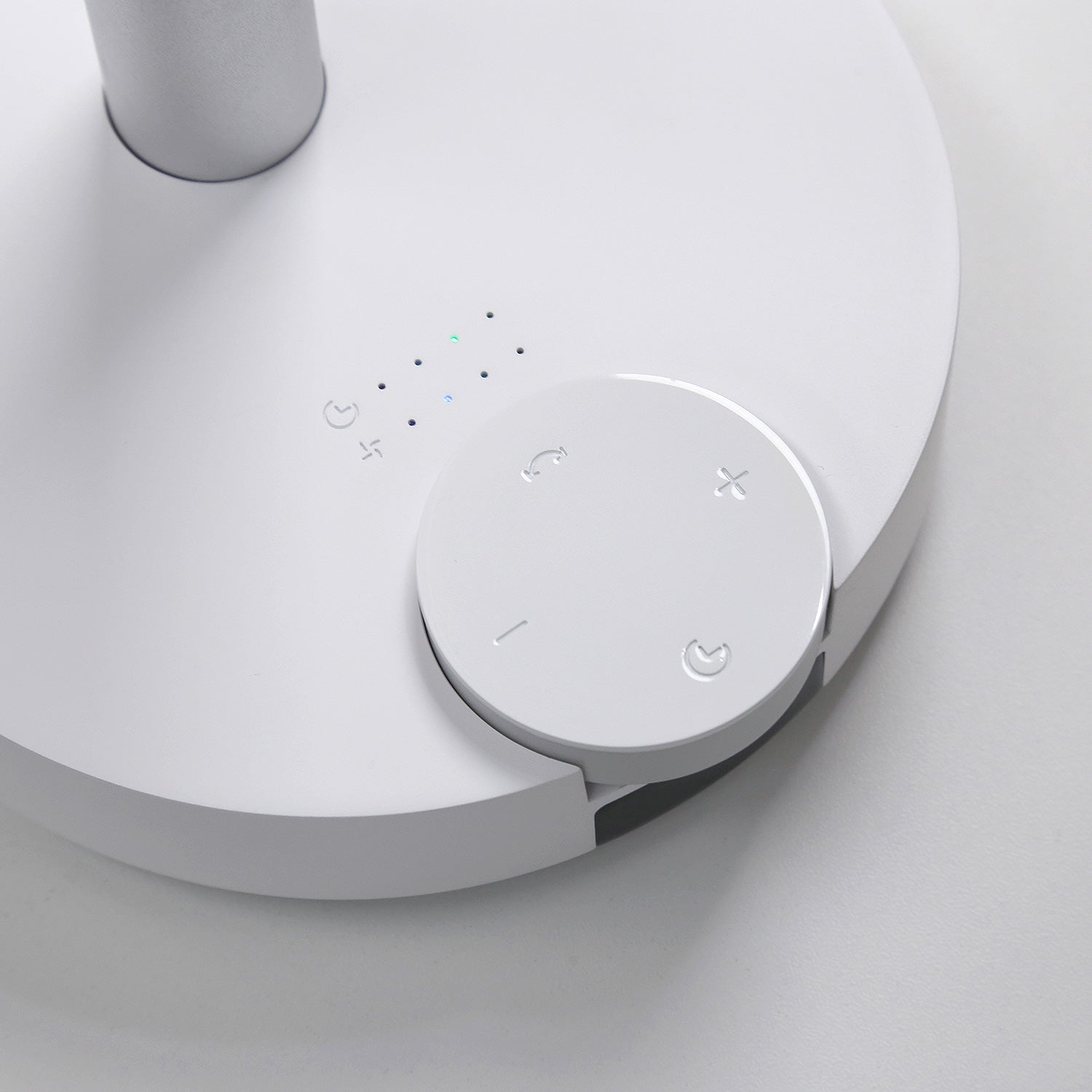 BARSET 4D FAN 多機能コードレス卓上扇風機&サーキュレーター(ホワイト)