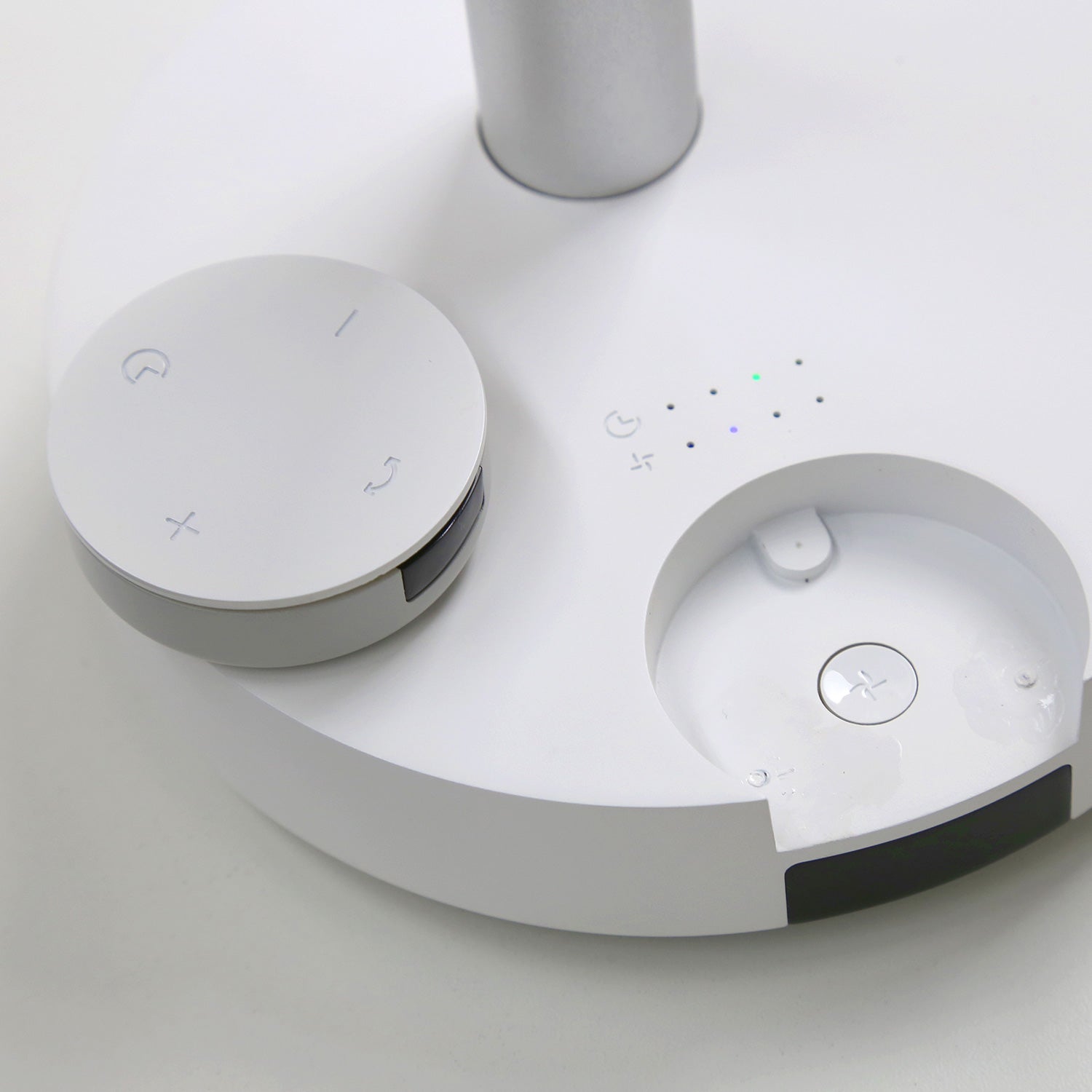 BARSET 4D FAN 多機能コードレス卓上扇風機&サーキュレーター(ホワイト)