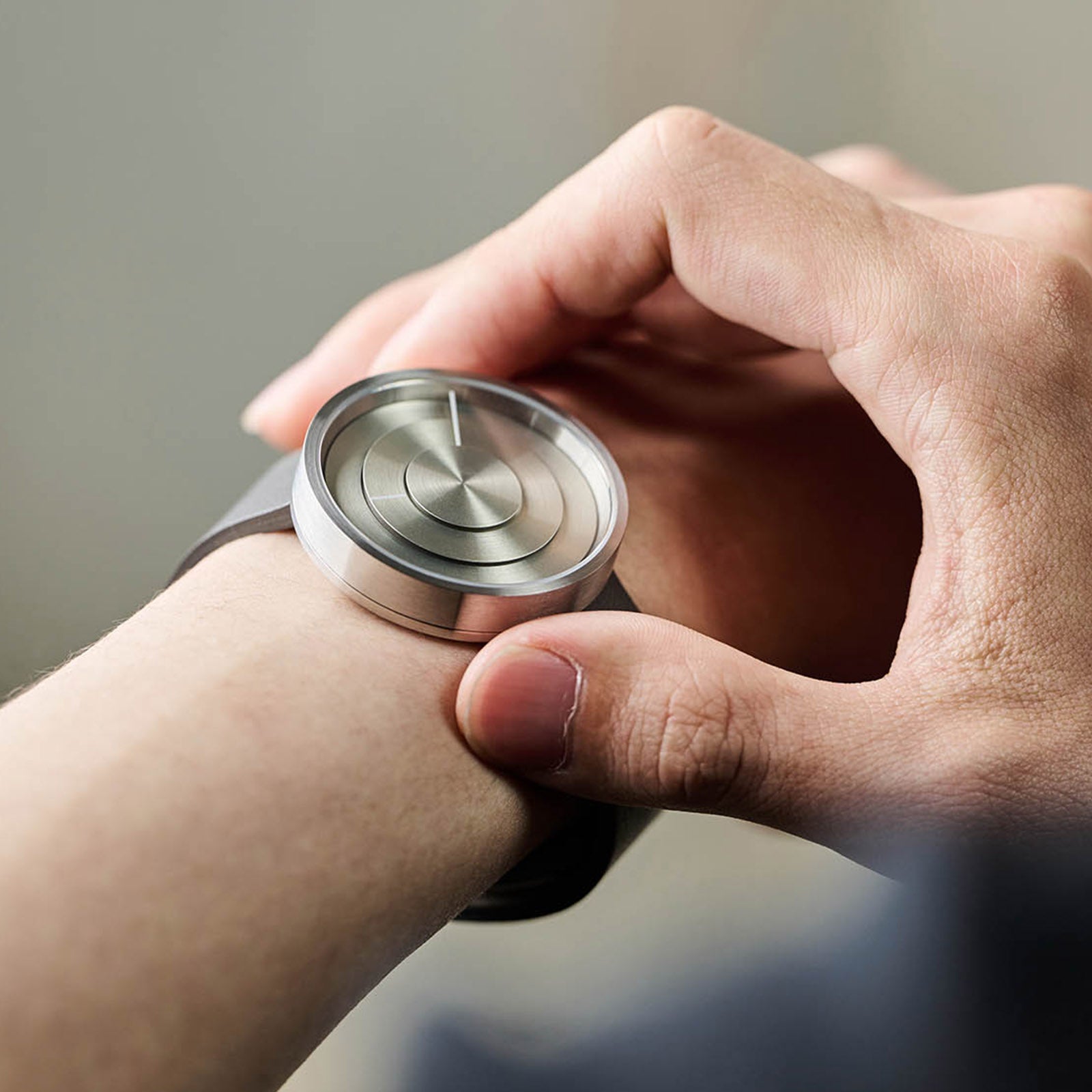 "それは小さな宇宙"【oo watch】モデル001(Moon Silver)