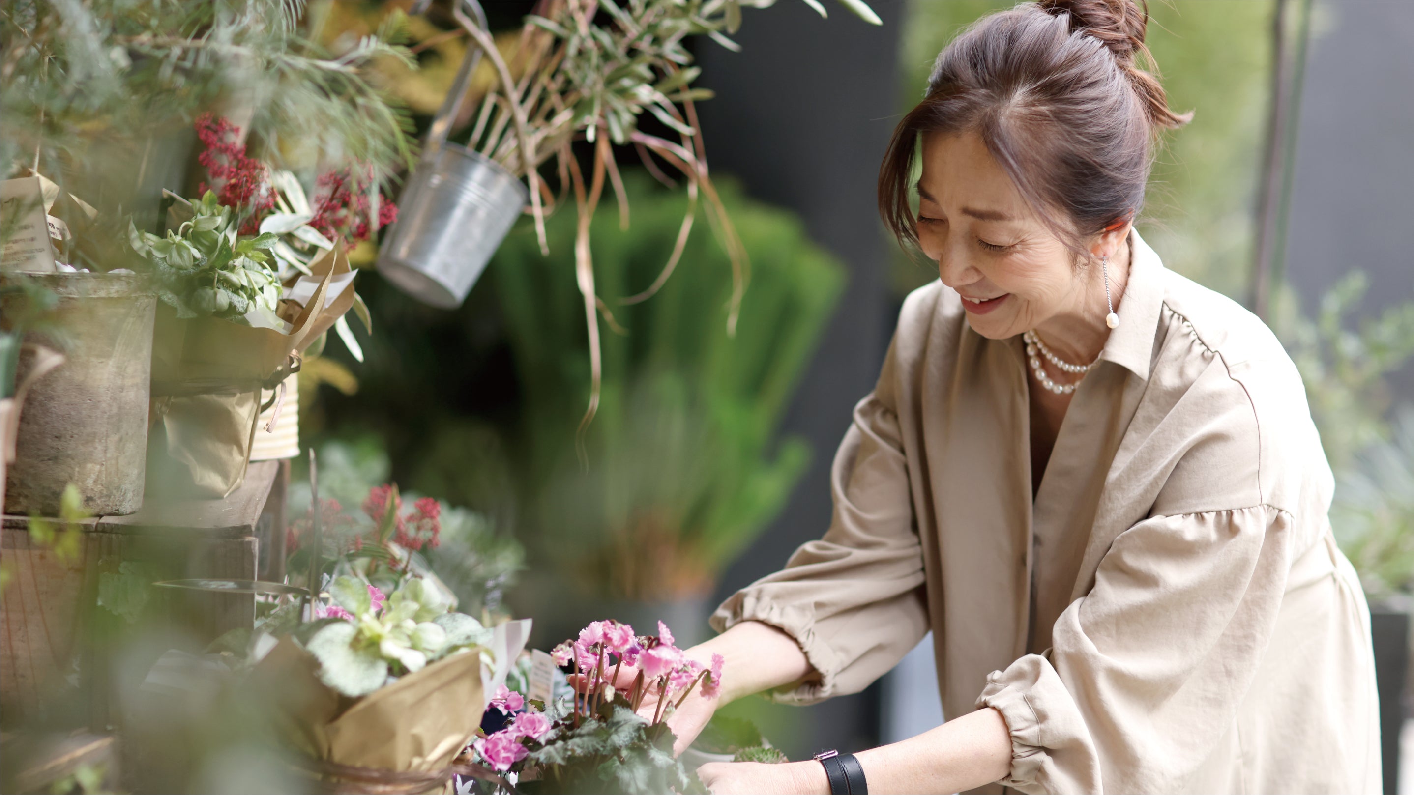 服飾パターンの常識を覆す!座った時も美しく生活動作を妨げないシャツワンピース