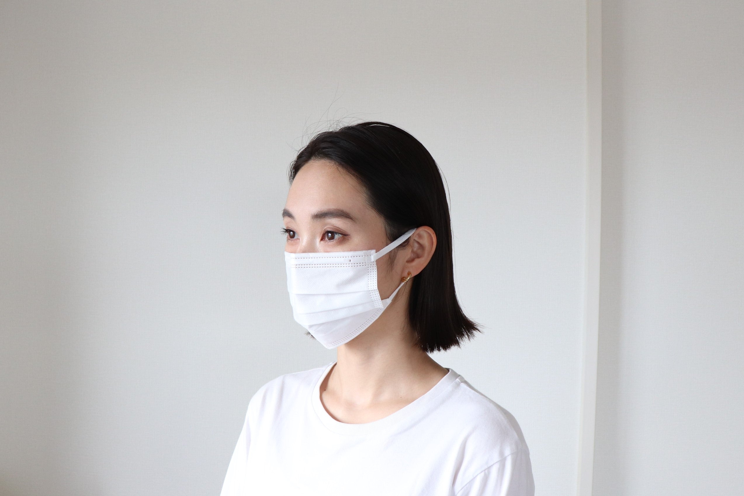 「極冷感不織布マスク極み150枚入」サラッと、ひんやり構造！微粒子・花粉粒子９９％カット！