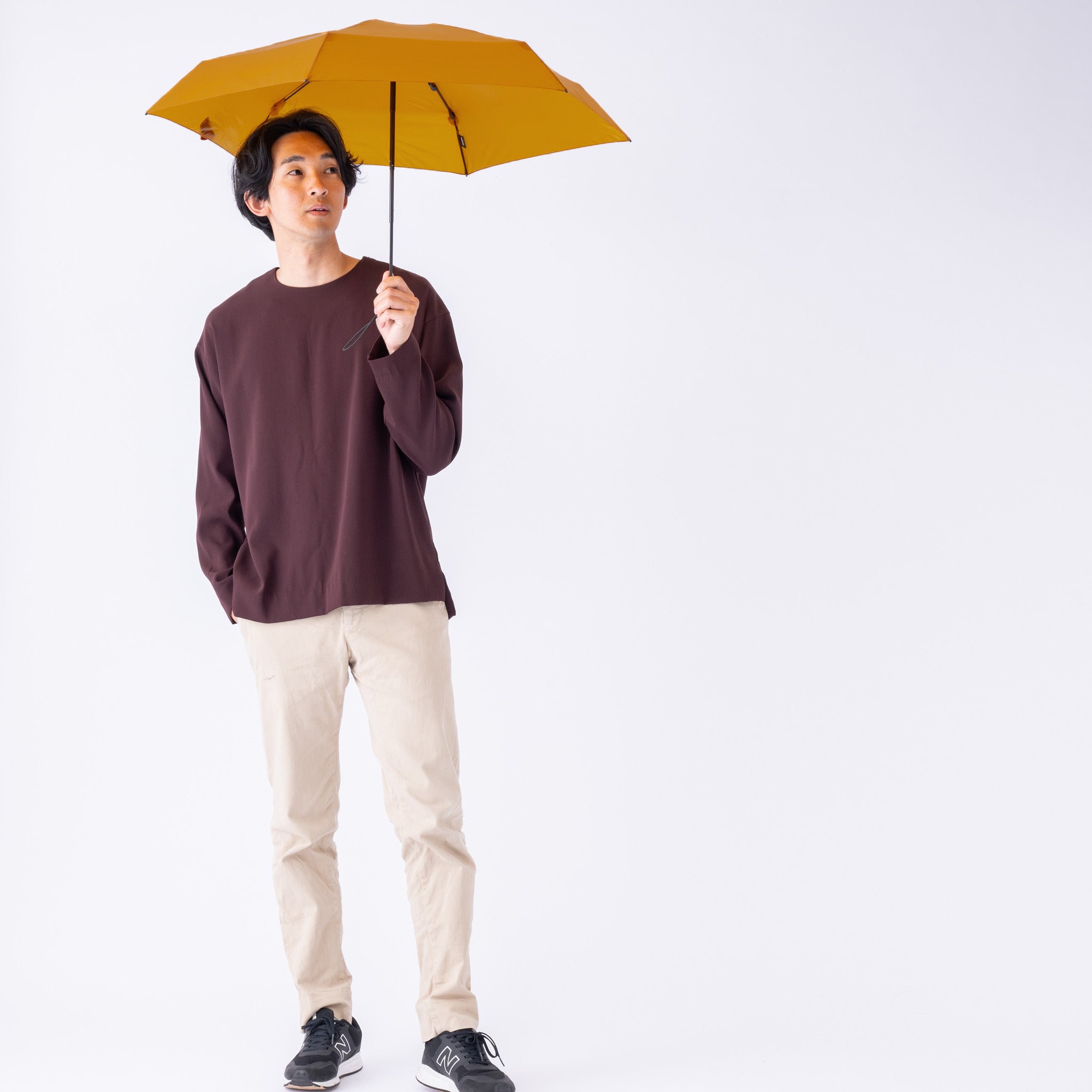 省スペースで傘を常備する新発想の折りたたみ傘【オルタナスリム50】（ゴールドオレンジ）