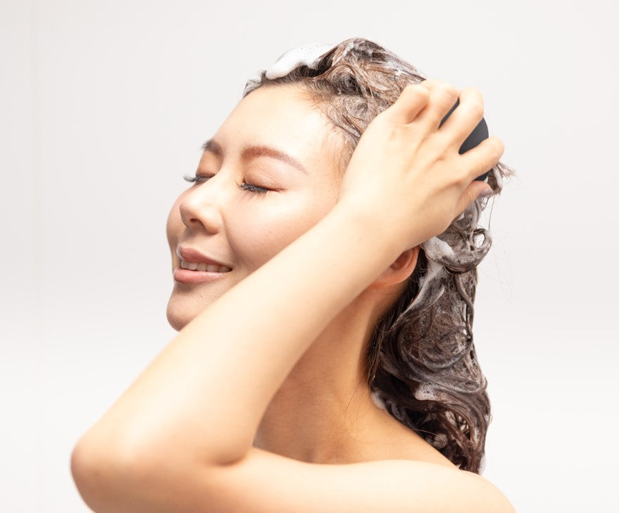 G-ZERO COIL MICROCURRENT PRO - the shampoo brush -