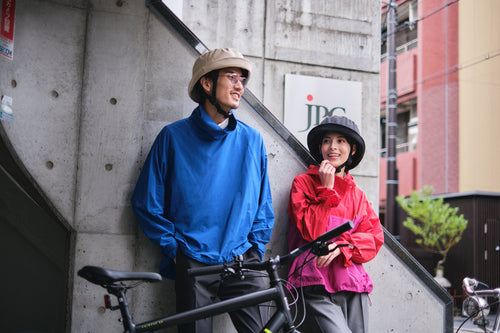 帽子みたいな国産の自転車用ヘルメット　