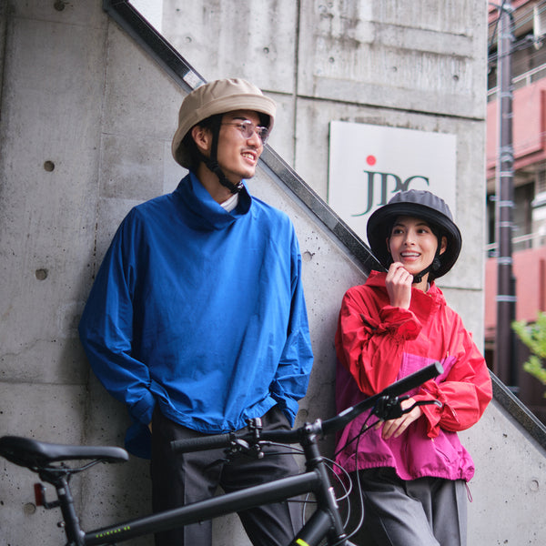 帽子みたいな国産の自転車用ヘルメット 