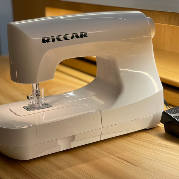 RICCAR(リッカー)ニードルパンチミシン「糸のいらない不思議なミシン