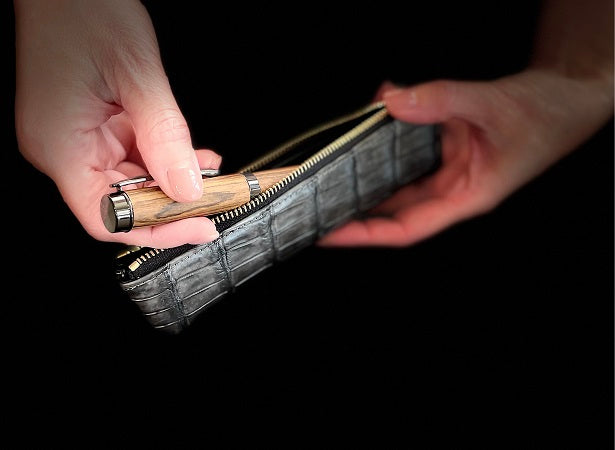 カッコ良すぎて自慢したくなる！名刺入れ＆ペンケース-ポロサス/パイソン-