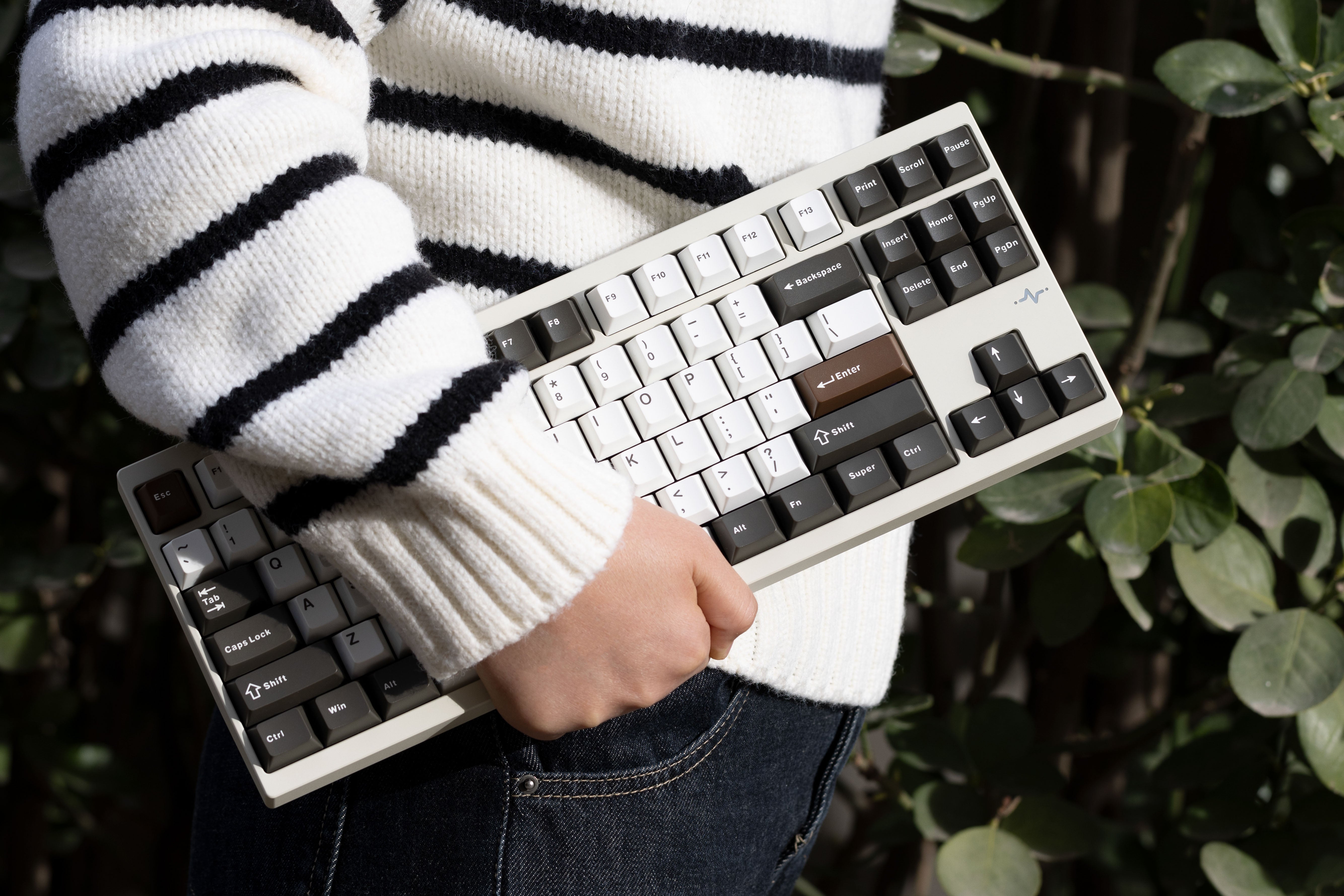 WOB第二弾Crush80｜簡単にカスタマイズ、あなただけのメカニカルキーボード