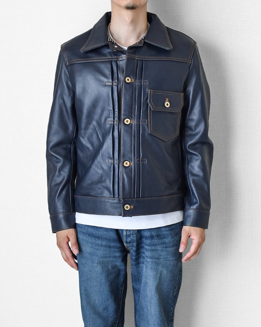 初めての革ジャンにおすすめ！王道のカウレザートラッカージャケット