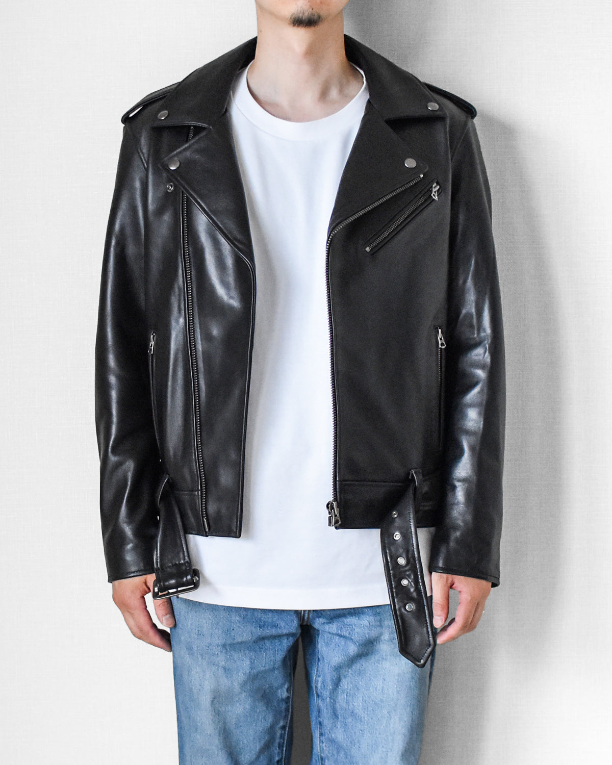 価格以上の満足感を味わえる一着,本格志向のダブルライダースジャケット