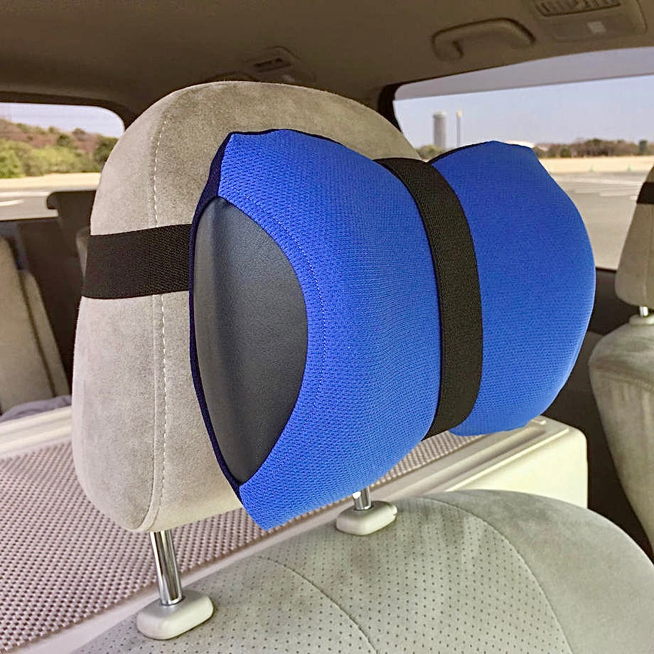 車の振動を吸い取ってくれる。移動を楽にする枕「首をやさしく包み込みむ」ネックピロー