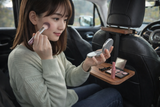 もう、誰にも見られない！自分だけの隠れ家。移動できる書斎｜後部座席用の車載デスク（ウォールナット）
