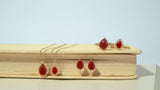 血赤珊瑚のネックレス（ペアシェイプ 約4x6mm）