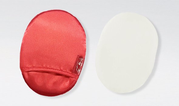 シルクの洗顔パフ「絹羽二重 珠の肌パフ（紅）」京都しるくのロングセラー商品