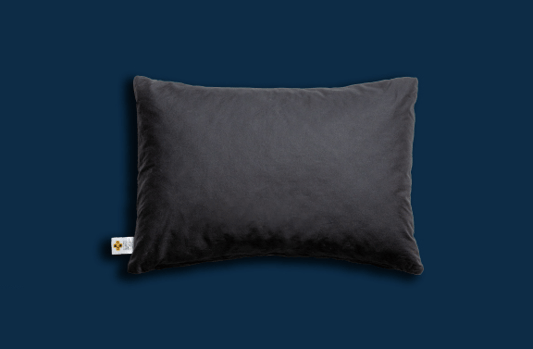 枕の概念が変わる。"寝姿勢”を正して丸洗いもできる日本製「抗ウイルス」枕