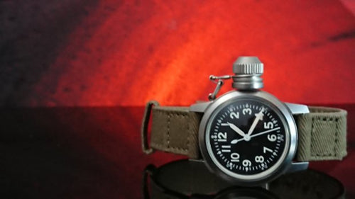 Buships腕時計が復刻 布ベルト